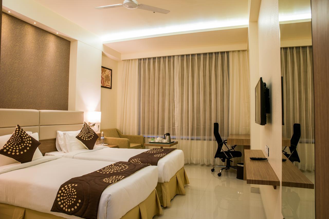 Hotel Grand Rio Nashik Extérieur photo