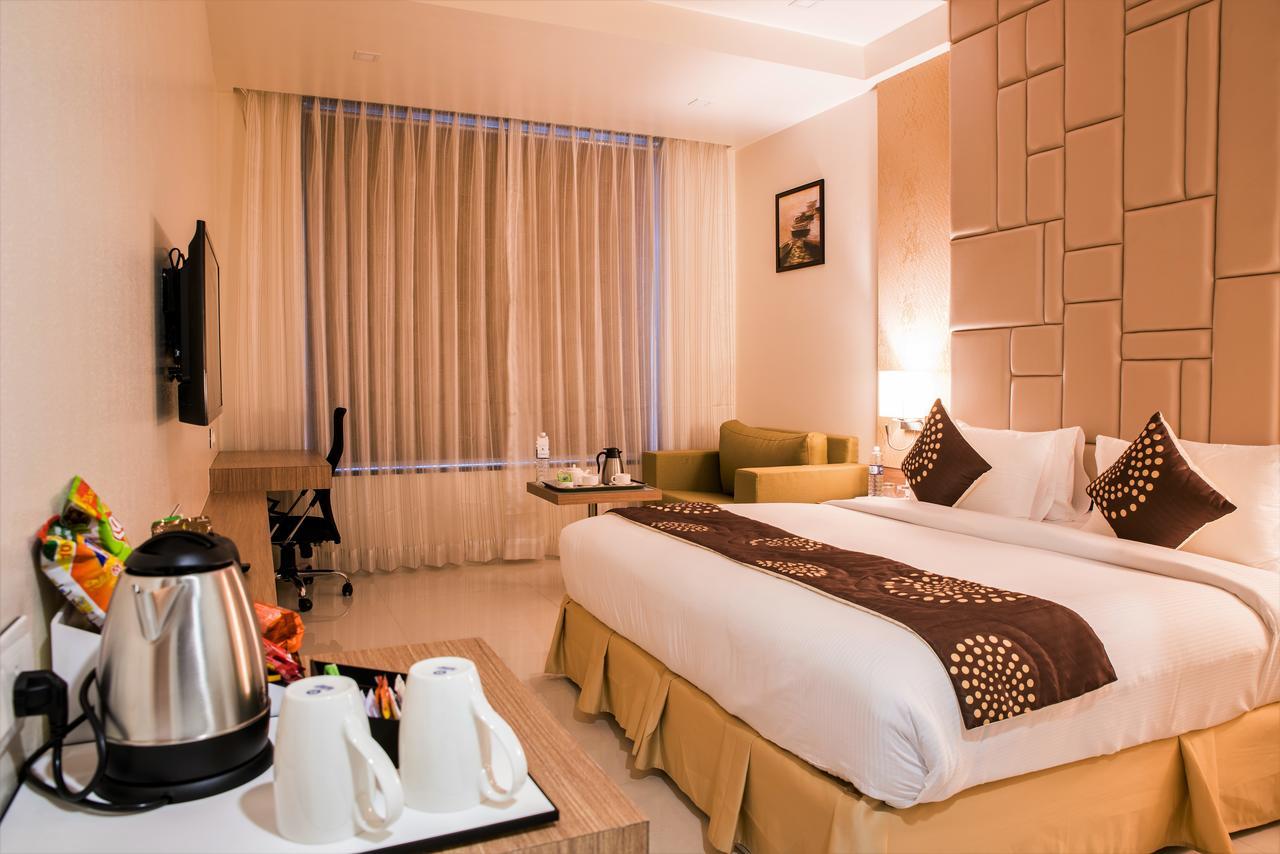 Hotel Grand Rio Nashik Extérieur photo