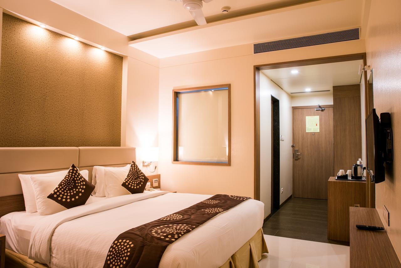 Hotel Grand Rio Nashik Extérieur photo